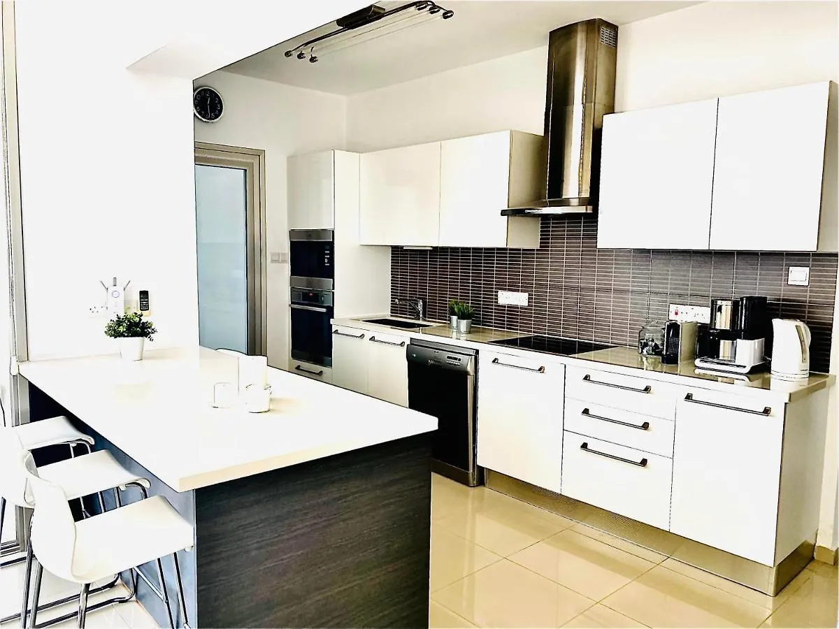Ferienwohnung The Penthouse 401 Larnaka